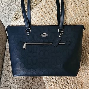 COACH Gallery Tote In Midnight